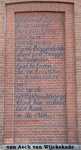 833239 Afbeelding van een tekst van de Utrechtse schrijver C.C.S. Crone (1914-1951), geschilderd in een blind raam op ...